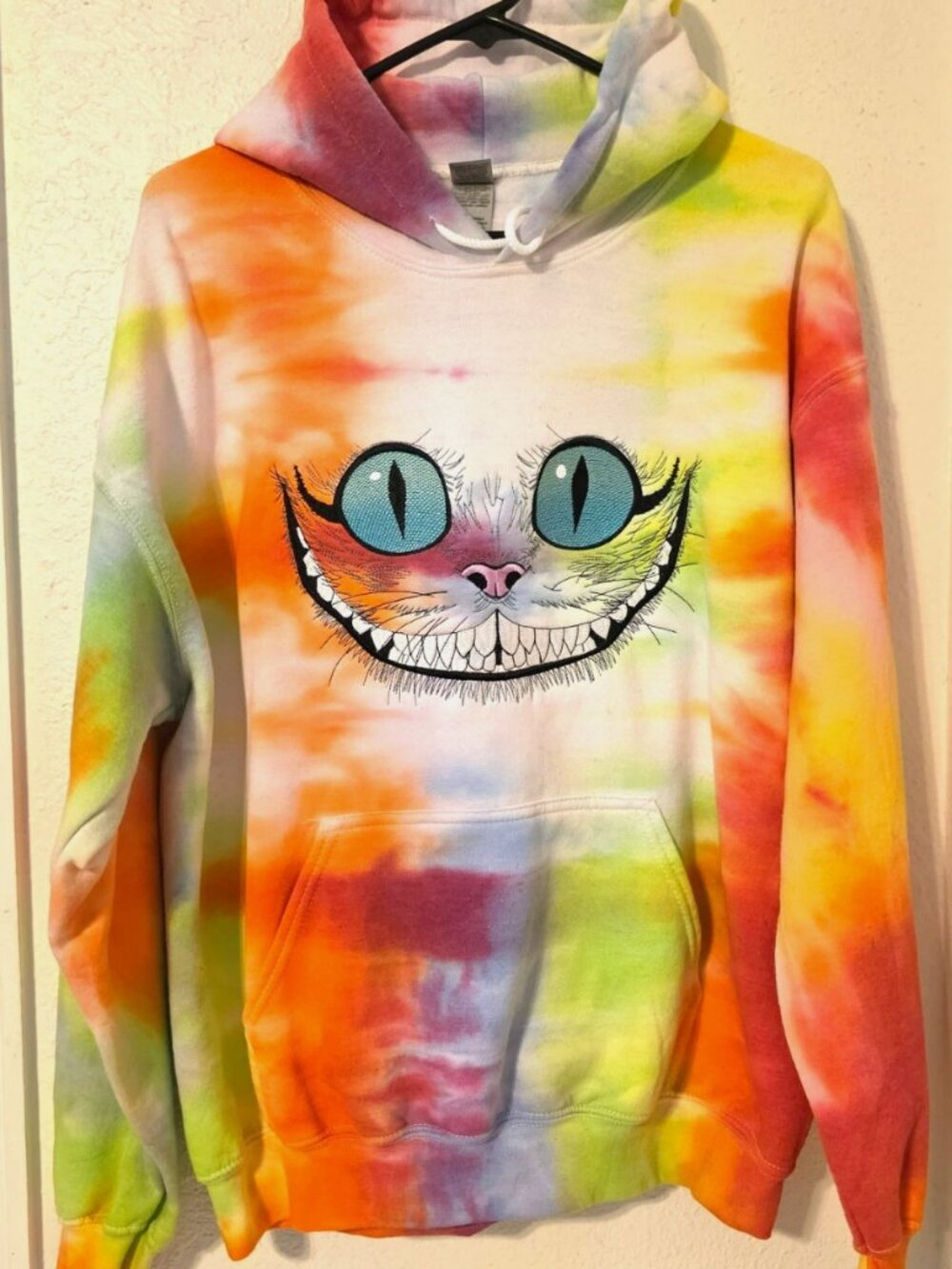 🌟 Disney Alice in Wonderland Cheshire Cat Tie-Dye Hoodie (Size L) - NEW 🌟